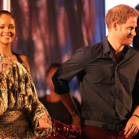 Le prince Harry et Rihanna assistent au Mega Concert organisé pour le 50ème anniversaire de l'indépendance de la Barbade, en présence du premier ministre Freundel Stuart, au stade Kensington Oval. Le prince Harry a également décoré Jamilla Sealy du "Queen's Young Leader Award 2017". Bridgetown, le 30 novembre 2016.