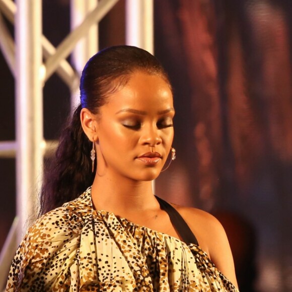 Le prince Harry et Rihanna assistent au Mega Concert organisé pour le 50ème anniversaire de l'indépendance de la Barbade, en présence du premier ministre Freundel Stuart, au stade Kensington Oval. Le prince Harry a également décoré Jamilla Sealy du "Queen's Young Leader Award 2017". Bridgetown, le 30 novembre 2016.