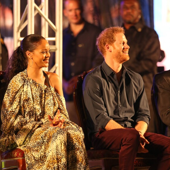 Le prince Harry et Rihanna assistent au Mega Concert organisé pour le 50ème anniversaire de l'indépendance de la Barbade, en présence du premier ministre Freundel Stuart, au stade Kensington Oval. Le prince Harry a également décoré Jamilla Sealy du "Queen's Young Leader Award 2017". Bridgetown, le 30 novembre 2016.