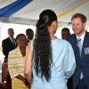 Le prince Harry rencontre Rihanna lors du 50ème anniversaire de l'indépendance de la Barbade, le 30 novembre 2016.