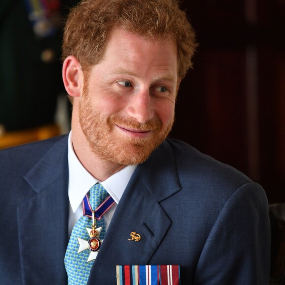 Le prince Harry rencontre Rihanna lors du 50ème anniversaire de l'indépendance de la Barbade, le 30 novembre 2016.