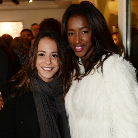 Exclusif - Alice Belaïdi et Hapsatou Sy - Vernissage privé de l'exposition "JoeyStarr Punk Funk Hero" à la galerie Artcube à Paris, France, le 1 décembre 2016. Exposition du 2 au 11 décembre 2016. © Rachid Bellak/Bestimage