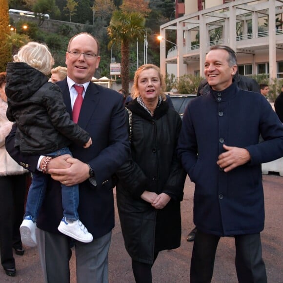 Semi-exclusif - Le prince Albert II de Monaco et son fils Jacques pendant l'inauguration du Village de Noël à Monaco le 3 décembre 2016. Le Village de Noël est installé sur le quai Albert 1er du Port Hercule. Les animations telles que manèges pour enfants, la patinoire ou la grande roue et les différents stands de souvenirs ou de nourritures seront ouverts du 2 décembre au 2 janvier 2017. © Charly Gallo / Gouvernement Princier /Pool restreint Monaco/Bestimage Semi-exclusive