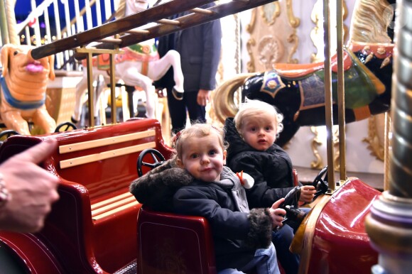 Semi-exclusif - La princesse Gabriella et son frère le prince Jacques pendant l'inauguration du Village de Noël à Monaco le 3 décembre 2016. Le Village de Noël est installé sur le quai Albert 1er du Port Hercule. Les animations telles que manèges pour enfants, la patinoire ou la grande roue et les différents stands de souvenirs ou de nourritures seront ouverts du 2 décembre au 2 janvier 2017. © Bruno Bebert/Pool restreint Monaco/Bestimage