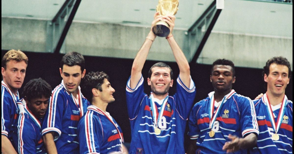 Equipe De France De La Coupe Du Monde 1998 Finale Contre Le Brésil Le