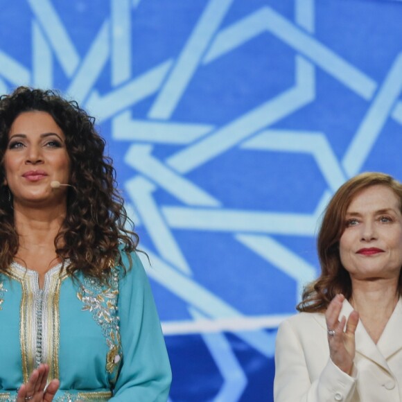 Samia Abbari et Isabelle Huppert - Personnalités lors de l'hommage à Paul Verhoeven pendant la 16ème édition du Festival International du Film de Marrakech le 5 décembre 2016. © Philippe Doignon / Bestimage