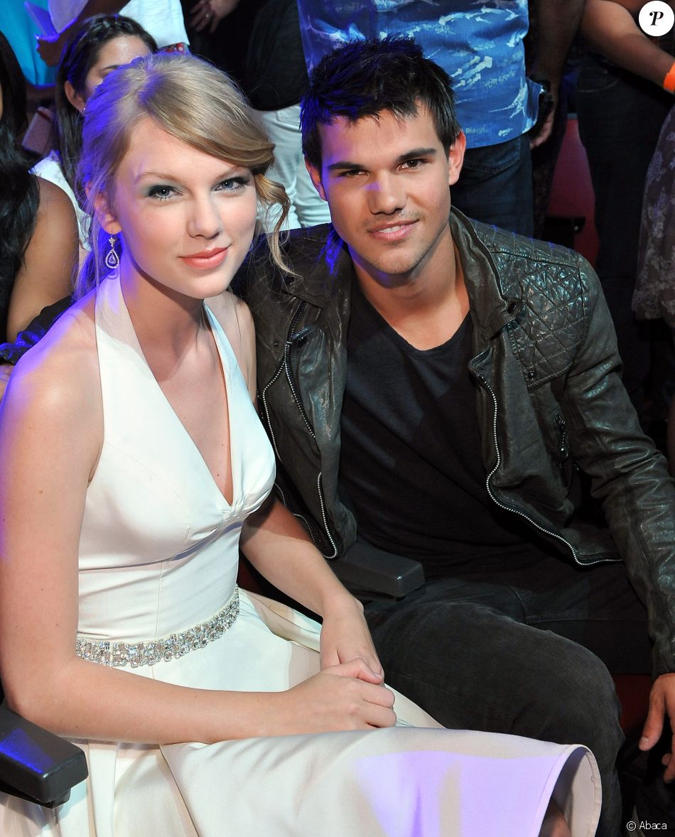 Taylor Swift et Taylor Lautner lors des Teen Choice Awards le 7 août 2011