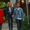 Joe Jonas se balade avec Sophie Turner dans les rues de Los Angeles. A la vue des photographes, les amis 'proches' se sont séparés. Le 29 novembre 2016