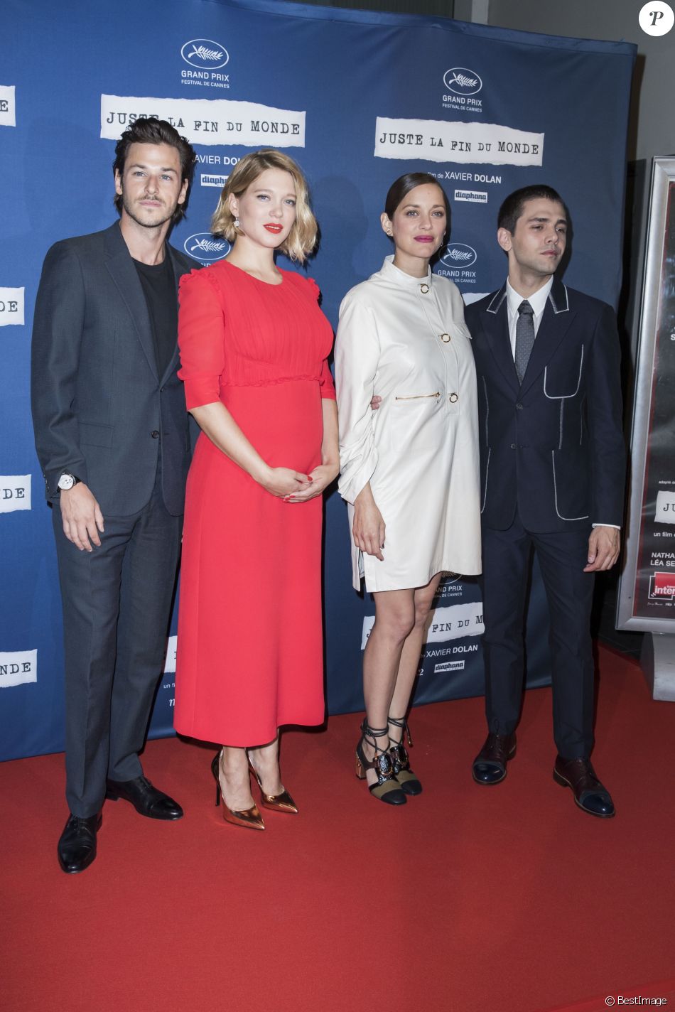 Léa Seydoux Gaspard Ulliel Couple Gaspard Ulliel, Léa Seydoux enceinte, Marion Cotillard (enceinte) (habillée  en Dior) et Xavier Dolan - Avant Première du film Juste la fin du monde au  MK2 Bibli - Purepeople