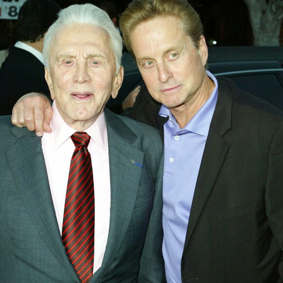 Michael Douglas et son Kirk Douglas à Los Angeles en avril 2003.