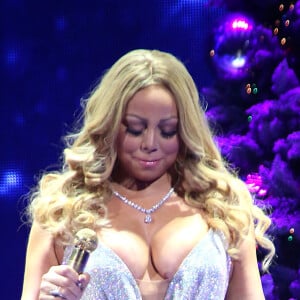 Mariah Carey en concert au Beacon Theater à New York, le 8 décembre 2016.