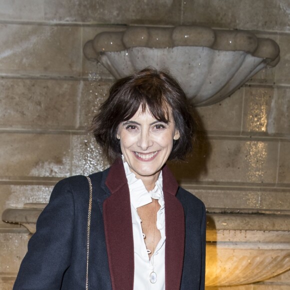 Inès de La Fressange au défilé Chanel Métiers d'Art 2016/2017 à l'hôtel Ritz à Paris le 6 décembre 2016. © Olivier Borde / Bestimage