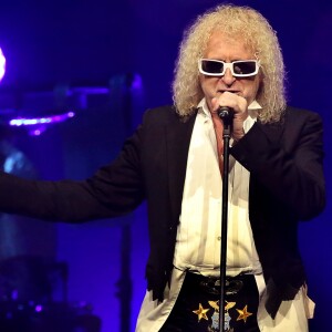 Exclusif - Michel Polnareff lors de son concert à la patinoire de Mériadeck à Bordeaux, le 30 novembre 2016. © Patrick Bernard-Quentin Salinier/Bestimage
