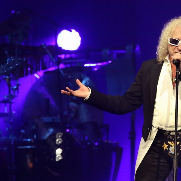 Exclusif - Michel Polnareff lors de son concert à la patinoire de Mériadeck à Bordeaux, le 30 novembre 2016. © Patrick Bernard-Quentin Salinier/Bestimage