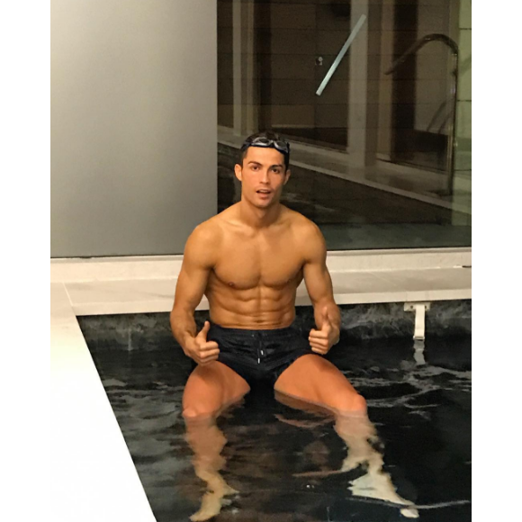 Cristiano Ronaldo en mode détente au Japon. Photo postée sur Instagram le 12 décembre 2016.