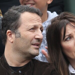 Arthur (Jacques Essebag) et sa compagne Mareva Galanter dans les tribunes de la finale homme des internationaux de France de Roland Garros à Paris le 5 juin 2016. © Moreau-Jacovides / Bestimage