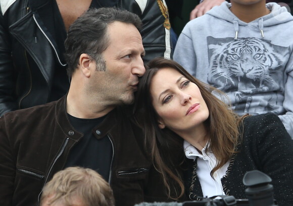 Arthur (Jacques Essebag) et sa compagne Mareva Galanter - People dans les tribunes de la finale homme des internationaux de France de Roland Garros à Paris le 5 juin 2016. © Moreau-Jacovides / Bestimage