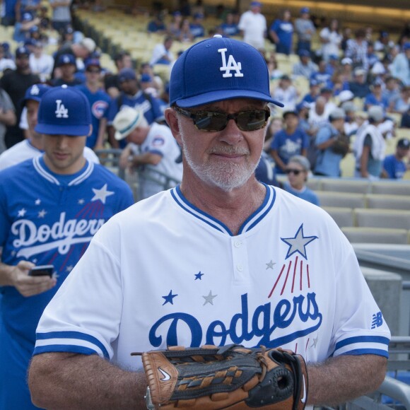Alan Thicke lors du Dodgers Hollywood Stars Night Game au Dodger Stadium à Los Angeles, le 27 août 2016