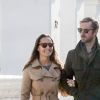 Exclusif - Pippa Middleton et son fiancé James Matthews en promenade avec leurs chiens dans les rues de Londres le 23 octobre 2016. Le couple se mariera le 20 mai 2017 à Englefield dans le Berkshire.