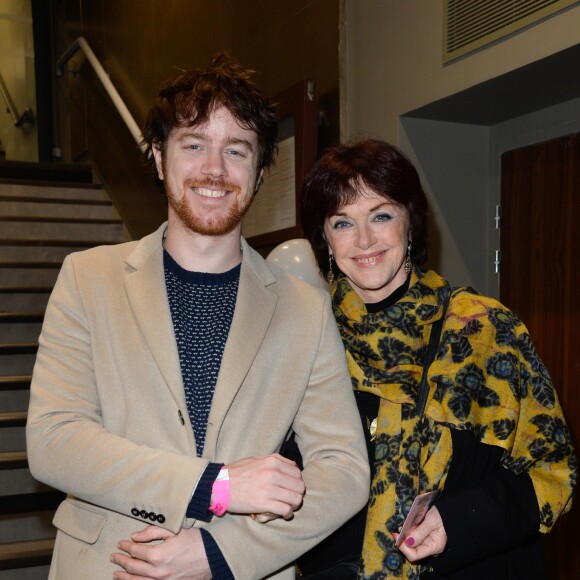 Anny Duperey et son fils Gaël Giraudeau - Michaël Gregorio fête ses 10 ans de carrière avec son spectacle "J'ai 10 ans!" à l'AccorHotel Arena à Paris, le 16 décembre 2016. © Coadic Guirec/Bestimage