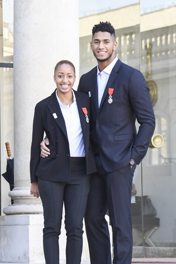 Estelle Mossely et son compagnon Tony Yoka - Cérémonie de remise de décorations aux médaillés olympiques et paralympiques 2016 au palais de l'Elysée à Paris. Le 1er décembre 2016.