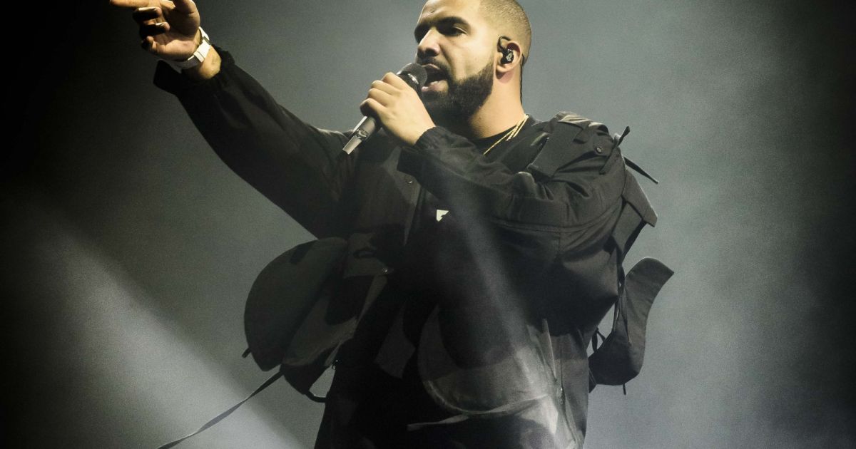 Le rappeur Drake en concert au Air Canada Centre à Toronto. Le 31 ...