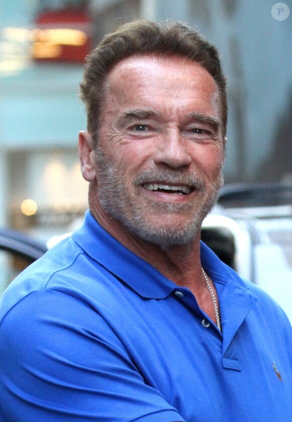 Arnold Schwarzenegger à la sortie du magasin Ralph Lauren sur Madison Avenue à New York, le 22 septembre 2016