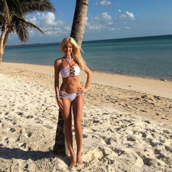 Victoria Silvstedt en vacances aux Bahamas. Décembre 2016.