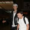 Vanessa Paradis arrive avec ses enfants Lily-Rose Depp et Jack Depp à l'aéroport de LAX à Los Angeles. Lily-Rose Depp est accompagnée de son petit ami Ash Stymest. Le 21 mars 2016