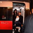 La princesse Victoria, le prince Daniel et leur fils le prince Oscar de Suède descendent d'un train à leur arrivée à la gare de Milan, le 16 décembre 2016, lors d leur déplacement en Italie.16/12/2016 - Milan