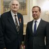 Le prince Dimitri Romanovitch de Russie, président de l'Association de la famille Romanov, avait été décoré de l'ordre d'Alexandre Nevski en octobre 2016 à Moscou, en présence de sa femme la princesse Theodora (née Dorrit Reventlow), par le Premier ministre russe Dimitri Medvedev. Quelques semaines plus tard, le prince est mort le 31 décembre 2016 à Copenhague.