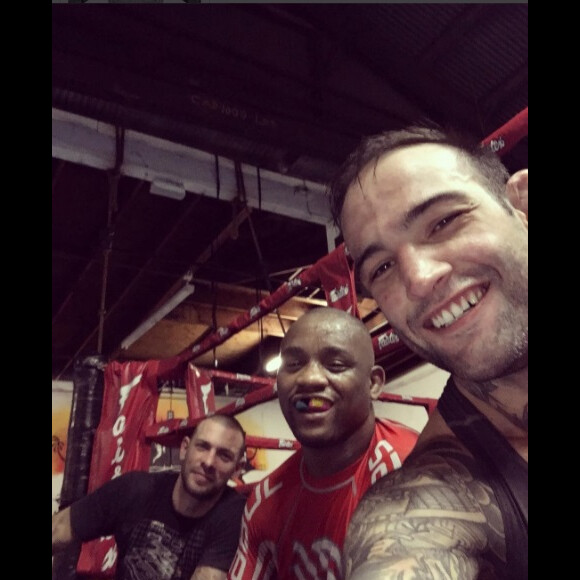 Guilherme Vasconcelos (à droite) avec ses amis sur une photo publiée sur Instagram le 31 décembre 2016