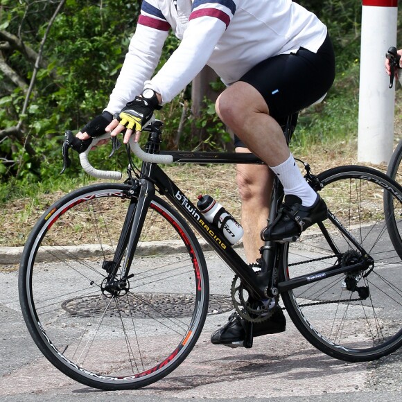 Nicolas Sarkozy s'est offert une randonnée à vélo au Cap-Nègre le 9 avril 2012.