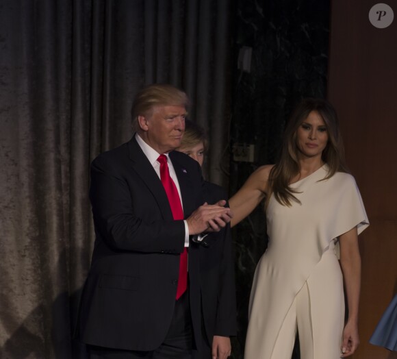 Donald Trump et sa femme Melania - Le 45ème président des Etats-Unis, Donald Trump s'adresse à ses militants au New York Hilton Midtown dans les premières heures du matin à New New York le 9 novembre 2016.