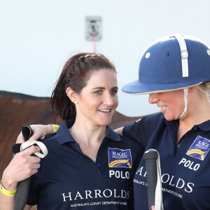 Zara Phillips a participé à un match de polo sponsorisé par Magic Millions sur la Gold Coast en Australie le 8 janvier 2017, deux semaines après la révélation de sa fausse couche alors qu'elle était enceinte de son second enfant avec Mike Tindall. Au cours de la rencontre, elle a été victime d'une chute, heureusement sans gravité.