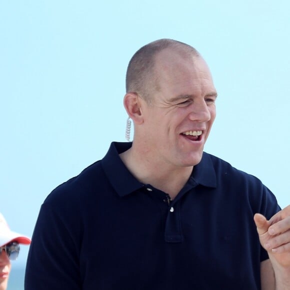 Zara Phillips et son mari Mike Tindall assistaient à la course Magic Millions en présence de leur fille Mia sur la plage de Gold Coast dans le Queensland en Australie le 10 janvier 2017.