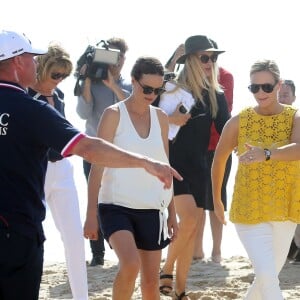 Zara Phillips et son mari Mike Tindall assistaient à la course Magic Millions en présence de leur fille Mia sur la plage de Gold Coast dans le Queensland en Australie le 10 janvier 2017.