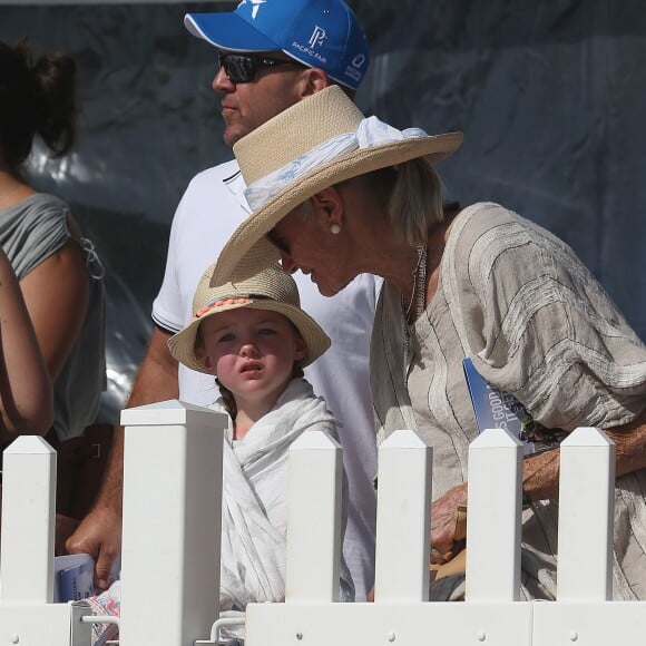 Zara Phillips et son mari Mike Tindall assistaient à la course Magic Millions en présence de leur fille Mia sur la plage de Gold Coast dans le Queensland en Australie le 10 janvier 2017.