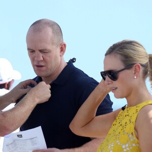 Zara Phillips et son mari Mike Tindall assistaient à la course Magic Millions en présence de leur fille Mia sur la plage de Gold Coast dans le Queensland en Australie le 10 janvier 2017.