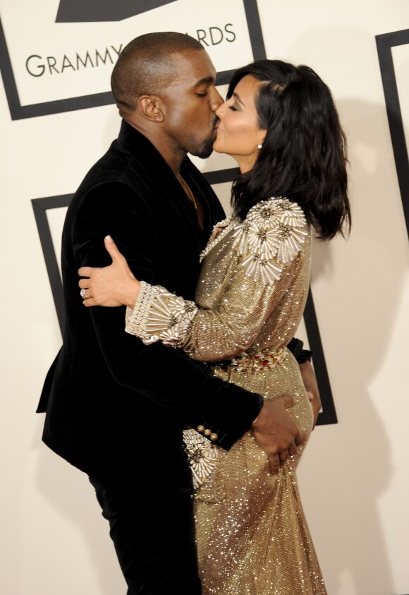 Kanye West et sa femme Kim Kardashian - Arrivées à la 57ème soirée annuelle des Grammy Awards au Staples Center à Los Angeles, le 8 février 2015.