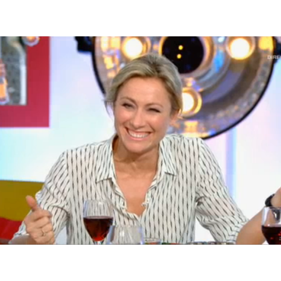 Anne-Sophie Lapix dans "C à vous" le 11 janvier 2017 sur France 5.