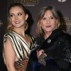 Billie Lourd et sa mère Carrie Fisher - Première de "Star Wars : le réveil de la force" à Los Angeles le 14 décembre 2015.