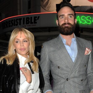 Kylie Minogue et son compagnon Joshua Sasse arrivent au restaurant "The Ivy" à Londres, le 7 décembre 2016