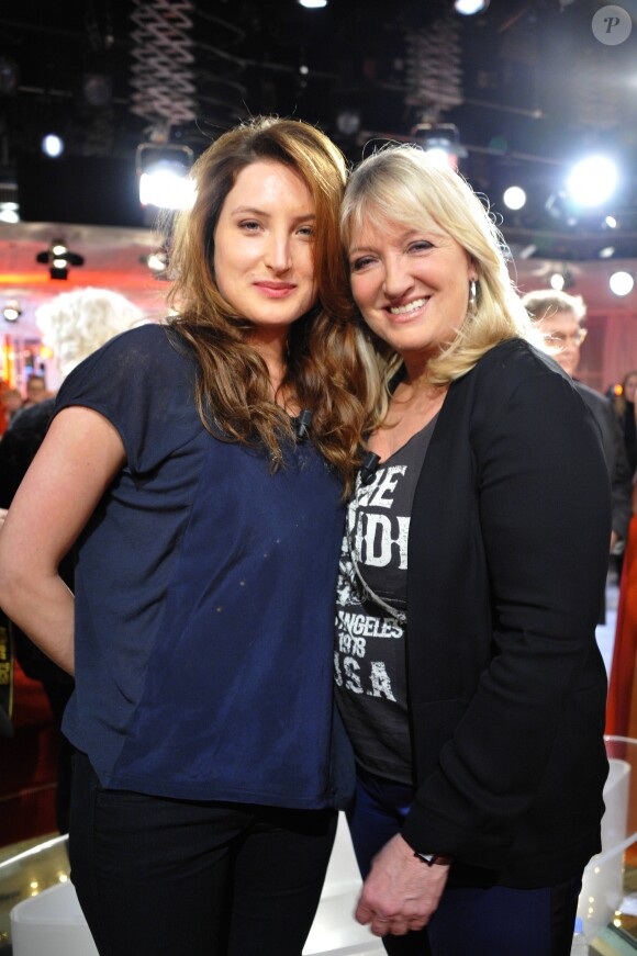 Julia Piaton et Charlotte de Turckheim - Enregistrement de l'émission Vivement dimanche à Paris le 18 mars 2012