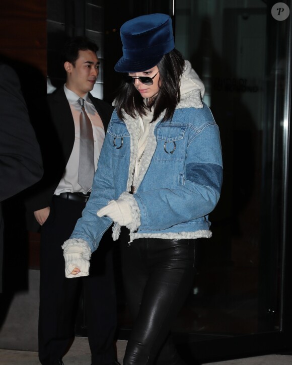 Kendall Jenner et son amie Hailey Baldwin se promènent à New York le 15 janvier 2017