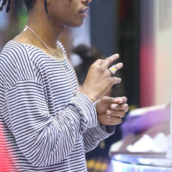 Kendall Jenner et A$AP Rocky en pleine séance de shopping à New York le 17 janvier 2017