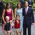 Le prince Louis de Luxembourg avec sa soeur la princesse Alexandra, sa femme la princesse Tessy et ses enfants le prince Noah et le prince Gabriel lors du mariage civil du prince Felix de Luxembourg et de Claire Lademacher à la Villa Rothschild à Koenigstein im Taunus, le 17 septembre 2013.