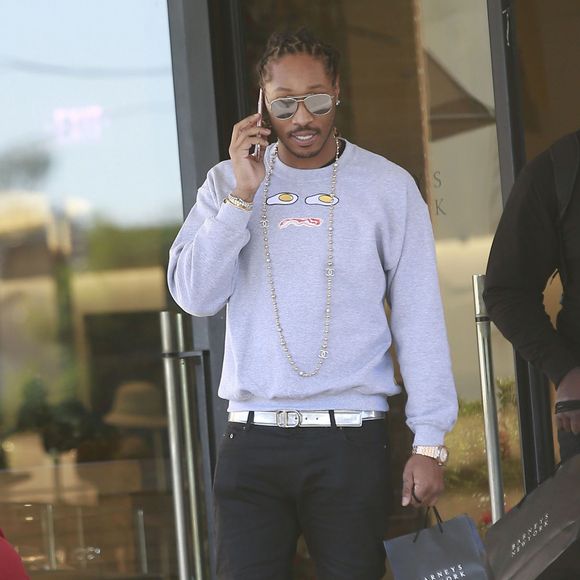 Exclusif - Le rappeur Future fait du shopping chez Barneys New York à Beverly Hills, le 18 novembre 2016