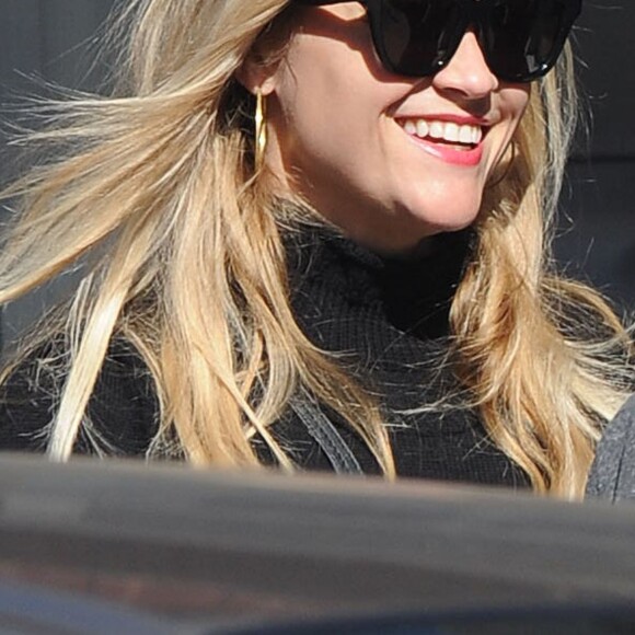 Exclusif - Reese Witherspoon et sa fille Ava Phillippe font du shopping au Country Mart à Brentwood, le 18 novembre 2016