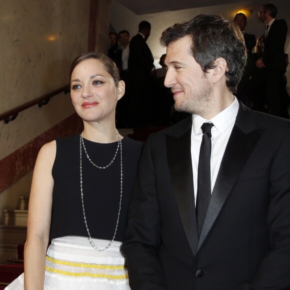 Guillaume Canet et sa compagne Marion Cotillard - Arrivées Intérieur - 40e cérémonie des Cesar au théâtre du Châtelet à Paris, le 20 février 2015.